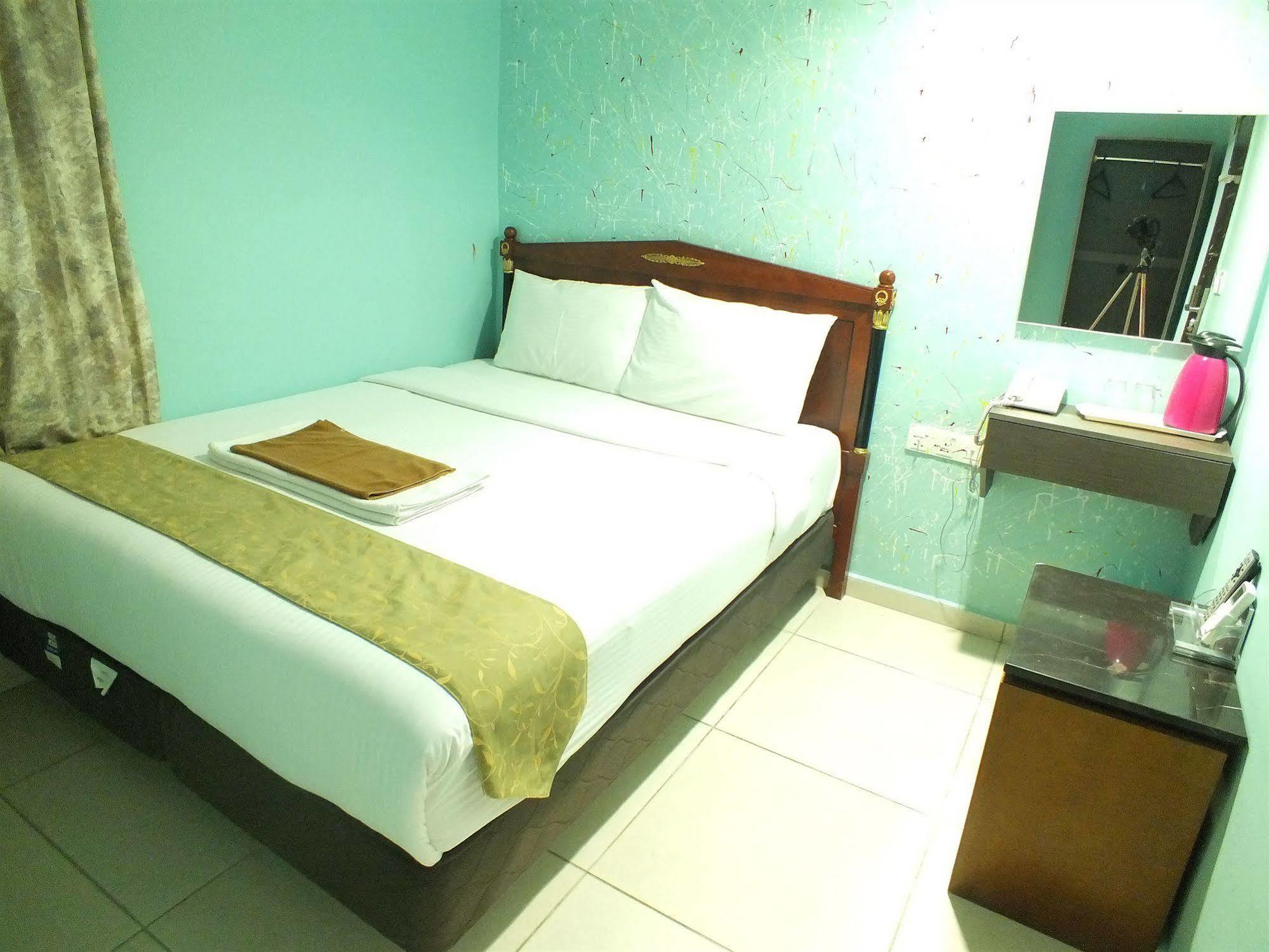 Oyo 90030 Hotel Al Jafs Kuala Lumpur Buitenkant foto
